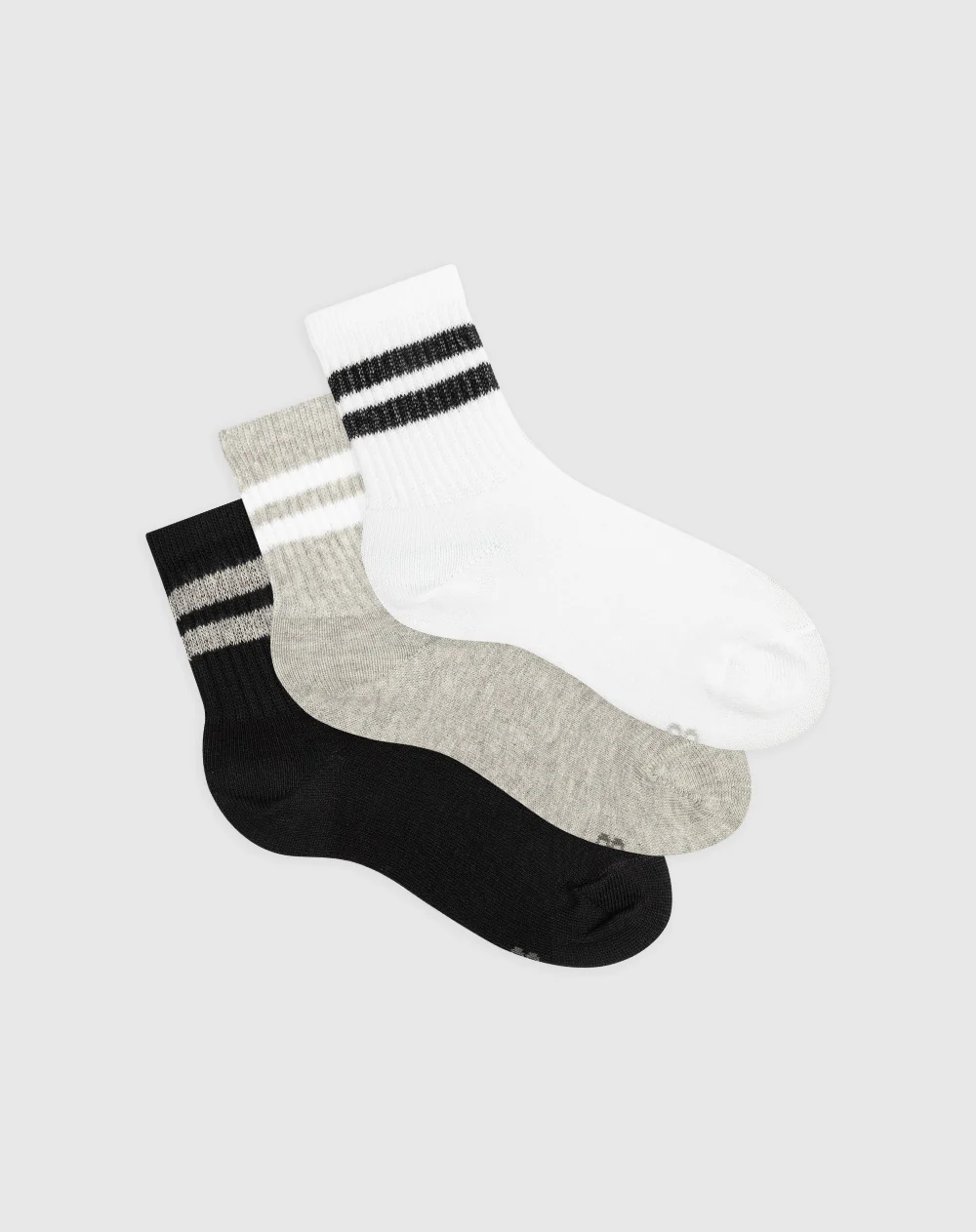 Medias en oferta para mujeres y hombres